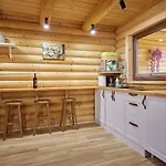 Domy Z Bala - Domki Ogrzewane - Jacuzzi, Sauna, Lody, Popcorn, Ryba Wedzona I Ognisko Gratis-Od Maja! * Dziwnowek