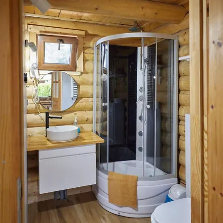 Z Bala Przy Plazy- Klimatyzowane - Jacuzzi, Sauna, Lody, Popcorn, Ryba Wedzona I Ognisko Gratis-od Maja! Üdülőpark